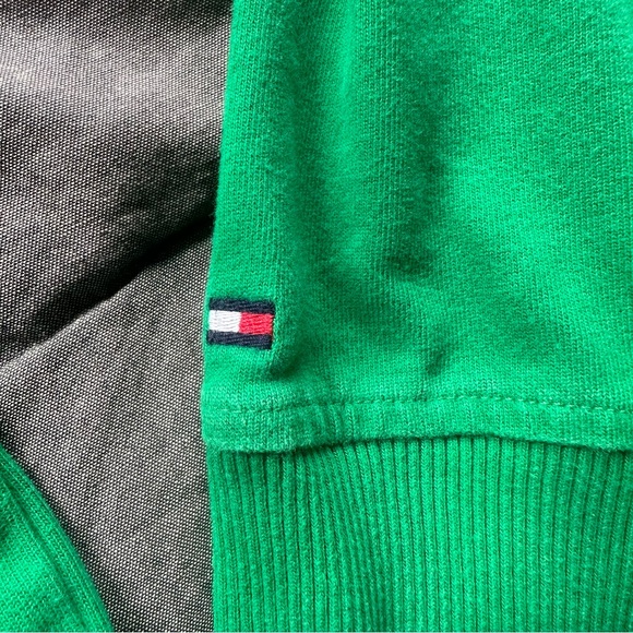 Tommy Hilfiger Men’s Medium Green Long Sleeve Sweater - Picture 6 of 7